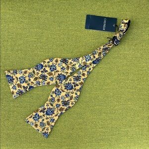 Daniel Cremieux Floral Bow Tie in Yellow and Blue